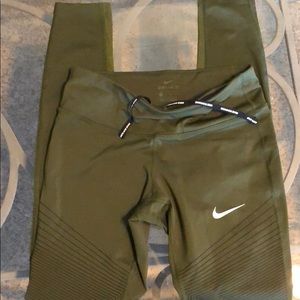 Nike Dri-Fit olive green leggings (XS)